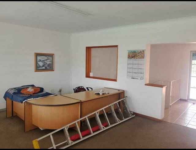 OFFICE PROPERTY TO RENT IN WILLOWTON